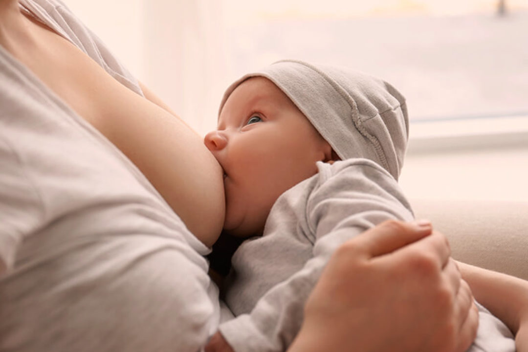 Consejos sobre lactancia, la mayor fuente de nutrientes para tu bebé